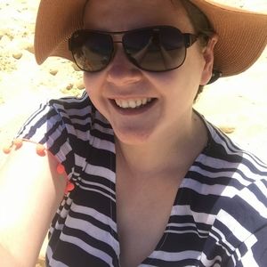 Meet your Posher, Leanne